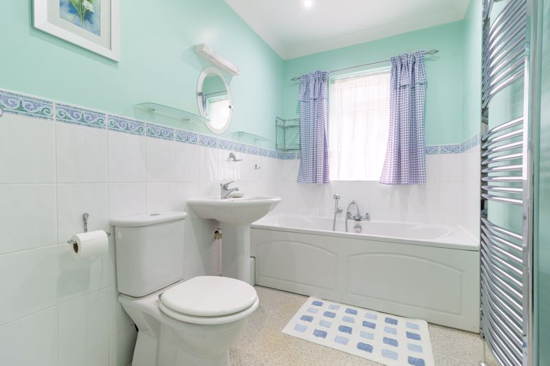 6 Rushton Avenue South Godstone
